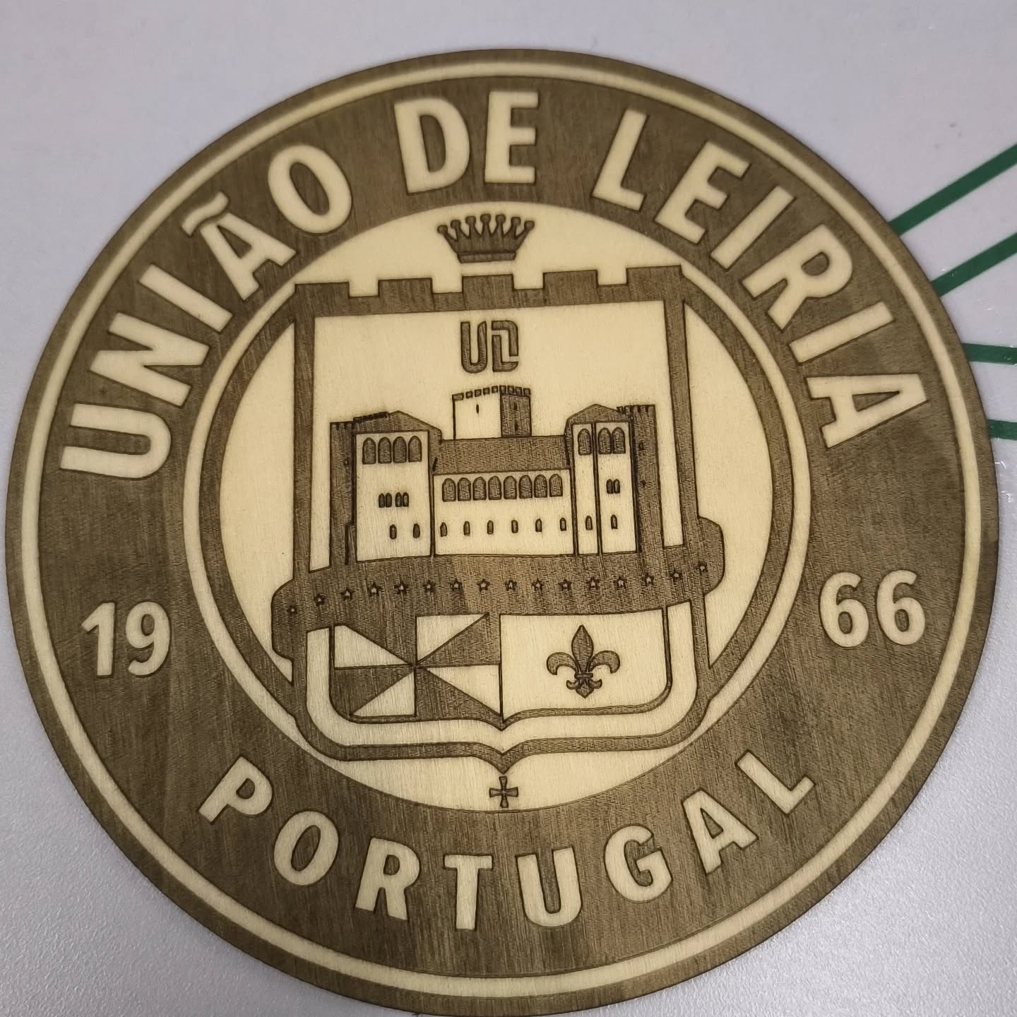 Peça LaserCrafts: Clubes - União de Leiria — Técnica Logotipo, UDL, Laser, Engraving, União de Leiria, Oficial, Madeira, Leiria, Arte